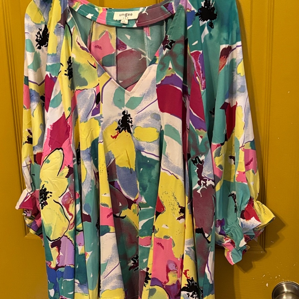 Umgee Women's Colorful Floral Blouse